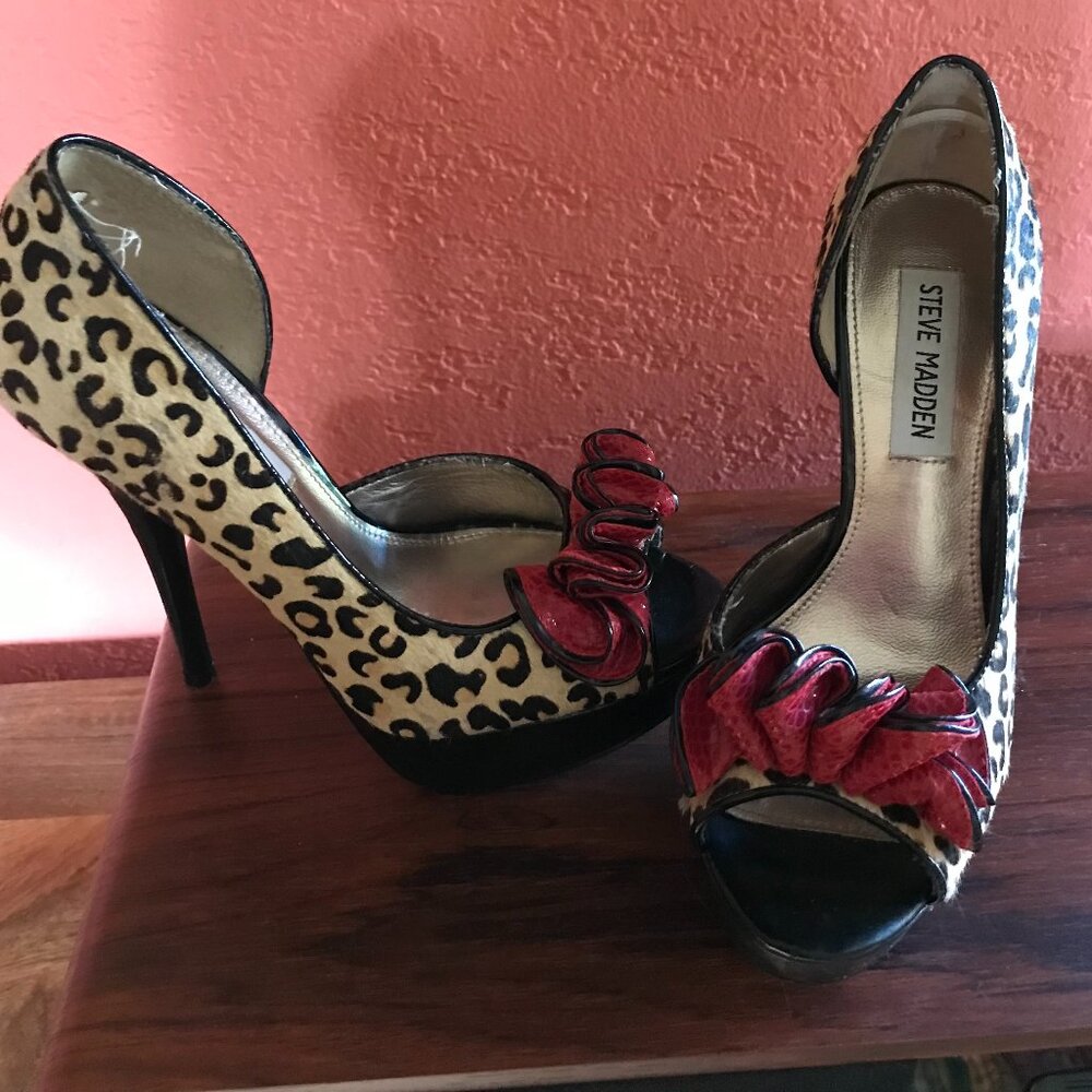 Steve Madden Leopard Spike Heels Size 6